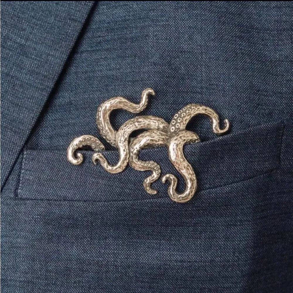 Gold Octopus Brooch for Men A1595